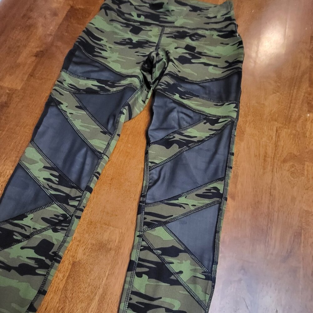 Cloud Chaser ~ Sz S ~ Camo Legging ~ Excellent Condition